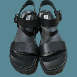 Steve Madden Rileey Black Strappy Sandal